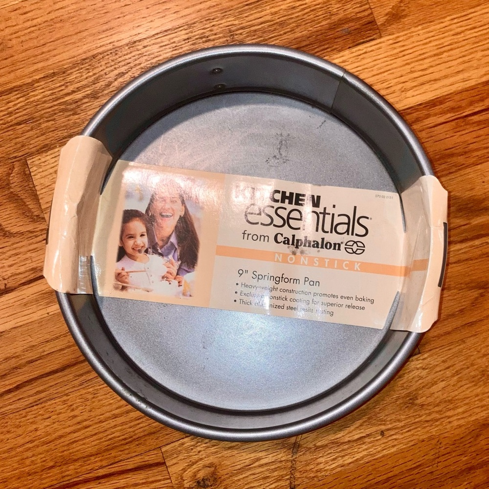 Calphalon Nonstick 9” Springform Pan - Gray - NWT